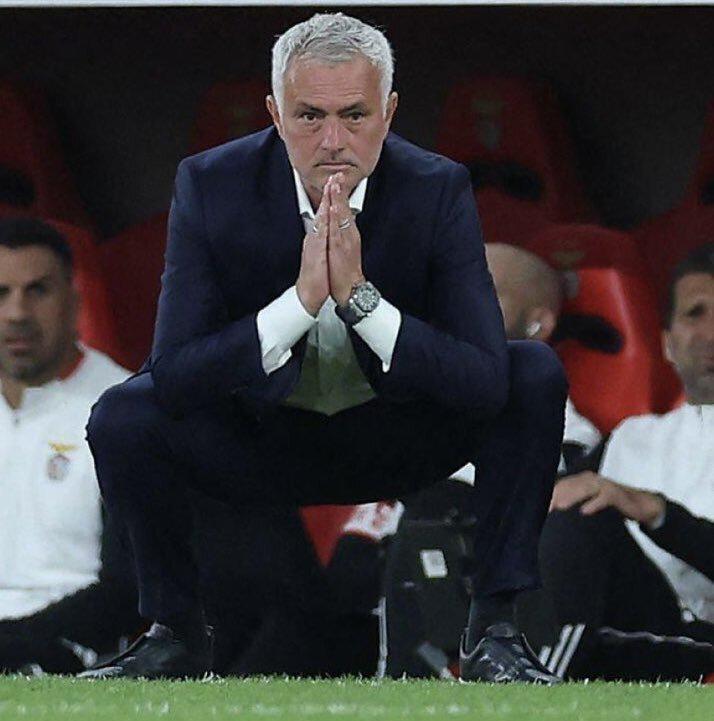 随着利物浦3-0+巴萨4-2！欧冠最新积分榜：切尔西晋级，穆帅出局