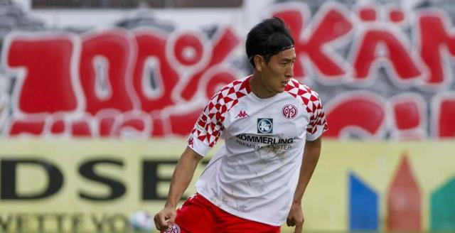 开云体育下载-韩国名将结束10年旅欧生涯 美因茨欲引李在城顶替